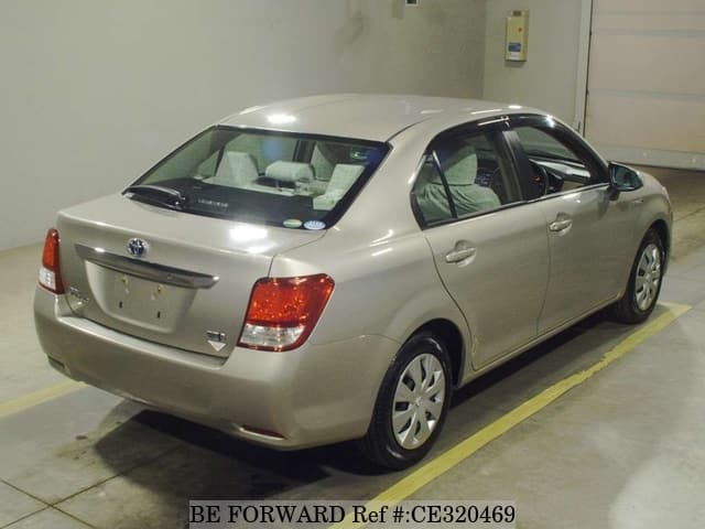 Toyota COROLLA AXIO HYBRID — фото 2