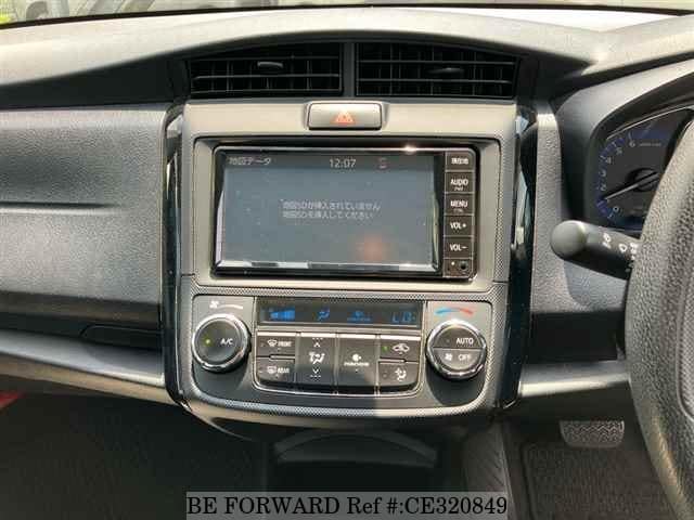 Toyota COROLLA AXIO HYBRID — фото 4