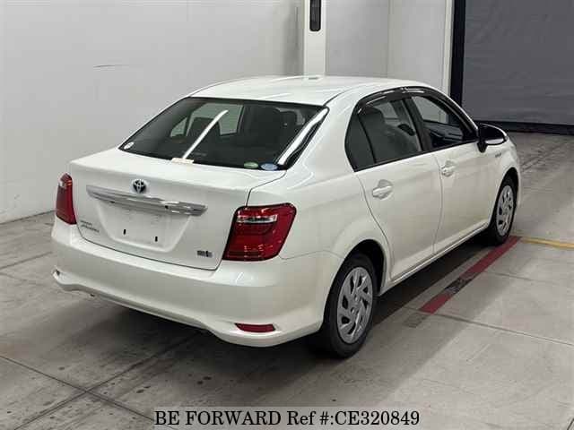 Toyota COROLLA AXIO HYBRID — фото 2