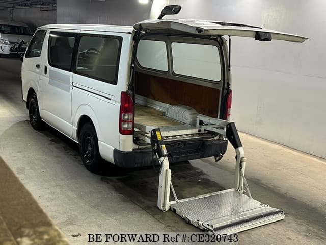 Toyota HIACE VAN — фото 5