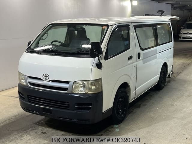 Toyota HIACE VAN — фото 1