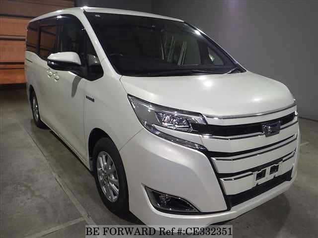 Toyota NOAH HYBRID G — фото 4