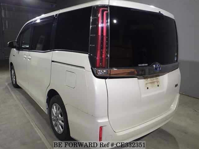 Toyota NOAH HYBRID G — фото 5
