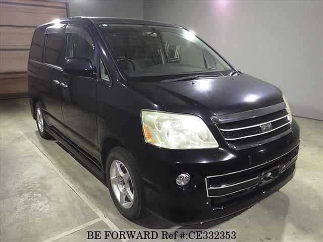 Toyota NOAH X — фото 5
