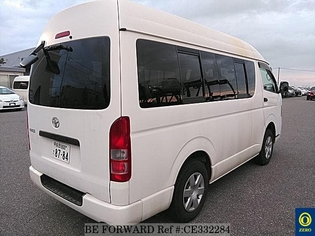 Toyota HIACE VAN — фото 2