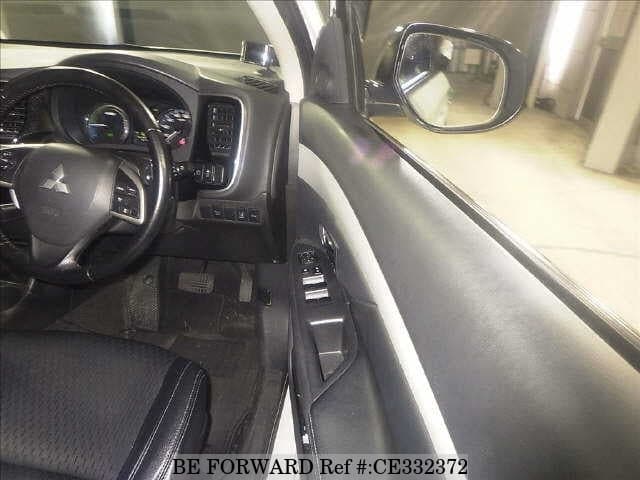 MITSUBISHI OUTLANDER PHEV G SAFETY PACKAGE — фото 4