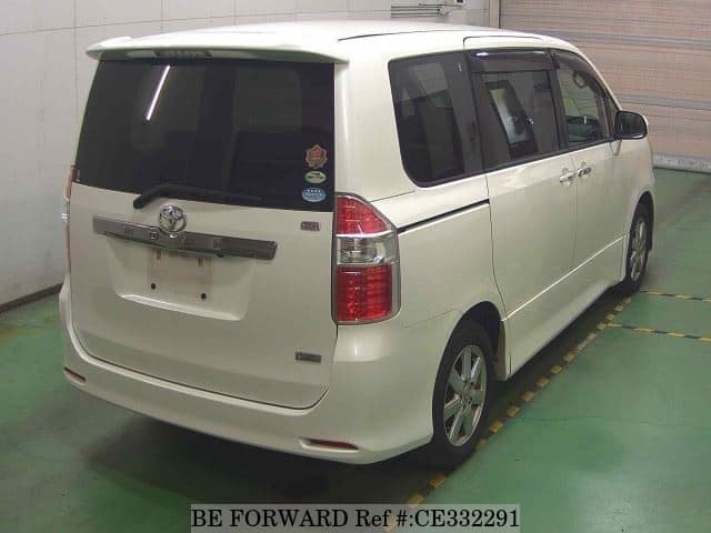Toyota NOAH SI — фото 2
