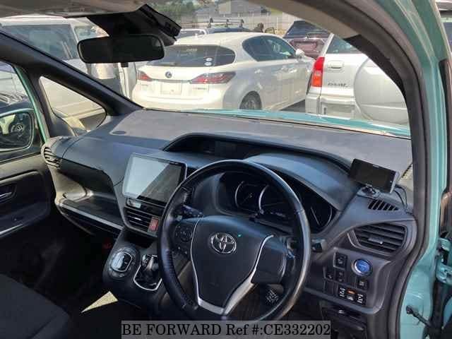 Toyota NOAH HYBRID G — фото 3
