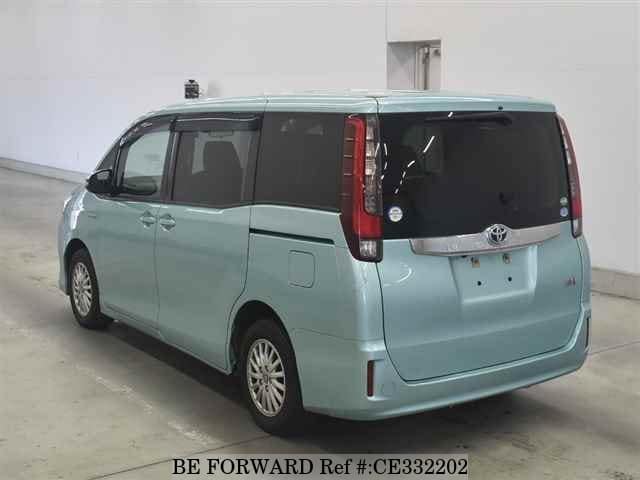 Toyota NOAH HYBRID G — фото 2