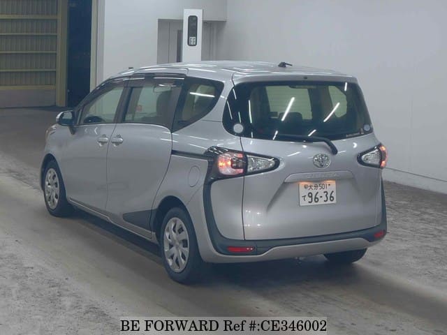 Toyota SIENTA X V PACKAGE — фото 3
