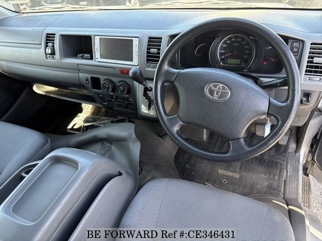 Toyota HIACE WAGON — фото 3
