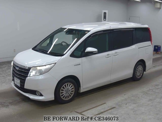 Toyota NOAH HYBRID X DELIGHT PLUS — фото 1