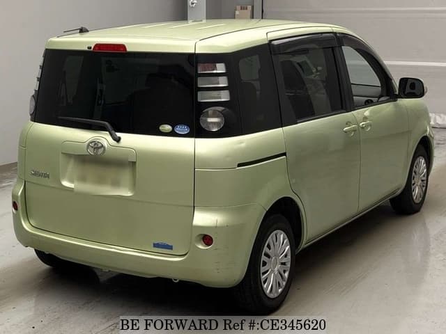 Toyota SIENTA X LIMITED — фото 2