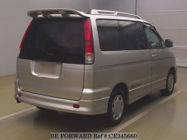 Toyota LITEACE NOAH ROAD TOURER — фото 2