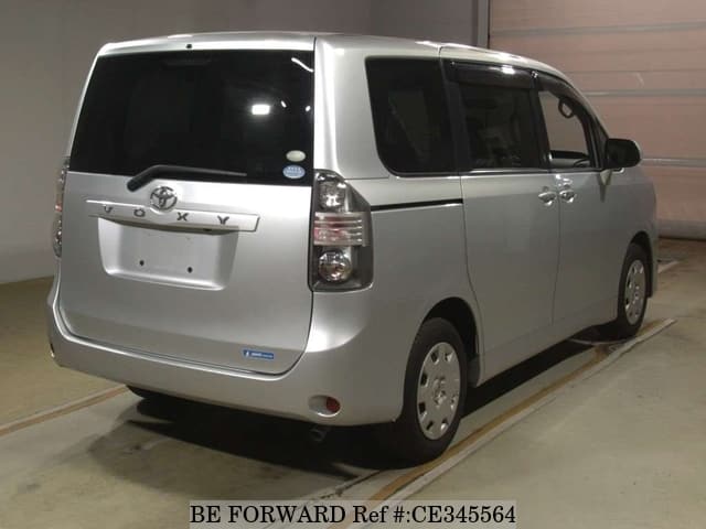 Toyota VOXY X L EDITION — фото 2