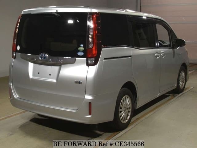 Toyota NOAH HYBRID G — фото 2