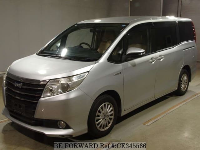 Toyota NOAH HYBRID G — фото 1