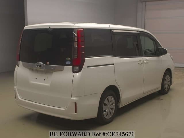 Toyota NOAH X DELIGHT PLUS — фото 2