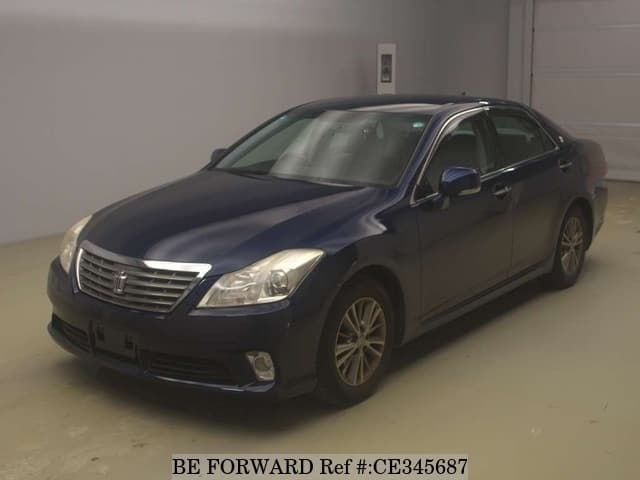 Toyota CROWN ROYAL SALOON — фото 1
