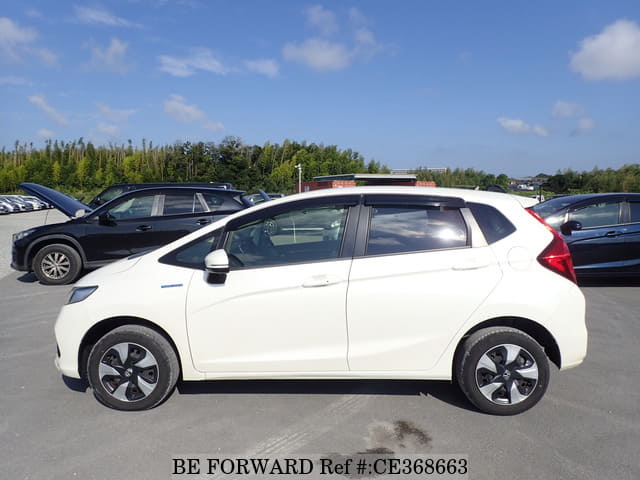 Honda FIT HYBRID F — фото 2