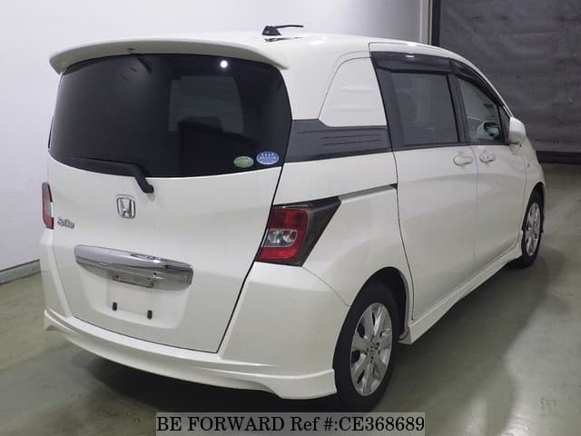 Honda FREED SPIKE G AERO — фото 5
