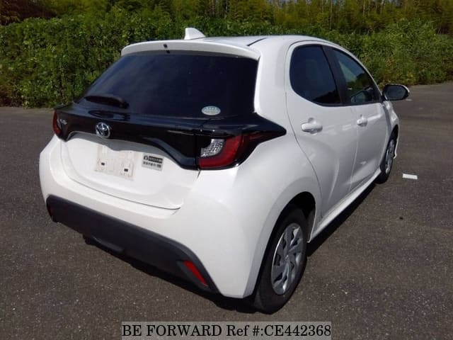 Toyota YARIS X — фото 2