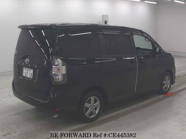 Toyota VOXY X L EDITION — фото 2