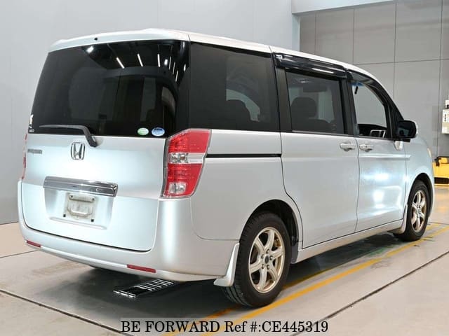Honda STEP WGN L — фото 2
