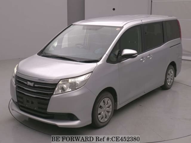 Toyota NOAH X — фото 1
