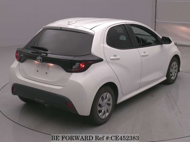 Toyota YARIS X — фото 2