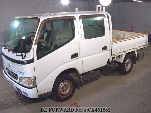 Toyota TOYOACE W CAB — фото 1