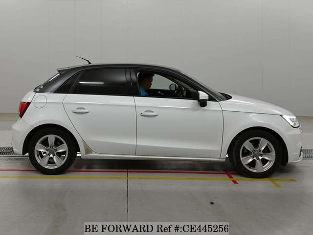 AUDI A1 SPORT BACK 1.0 TFSI — фото 4