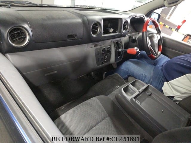 Nissan CARAVAN VAN NV350 — фото 3