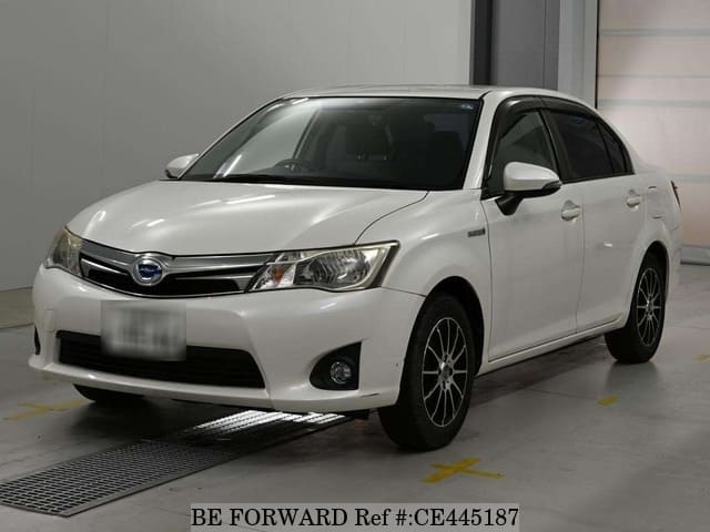 Toyota COROLLA AXIO HYBRID — фото 1