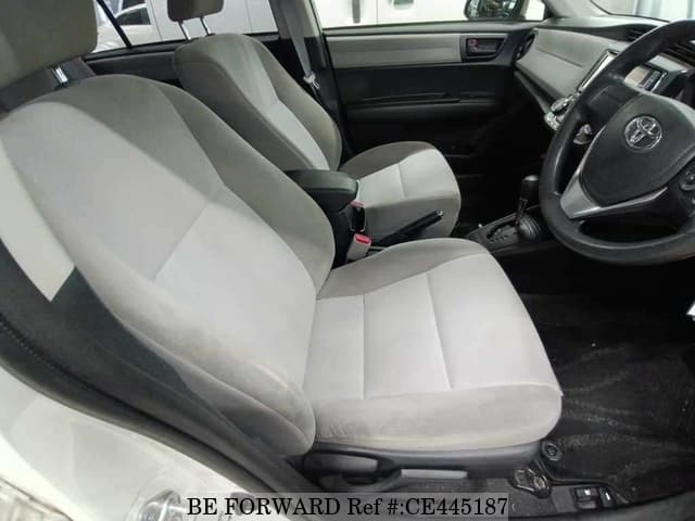 Toyota COROLLA AXIO HYBRID — фото 4