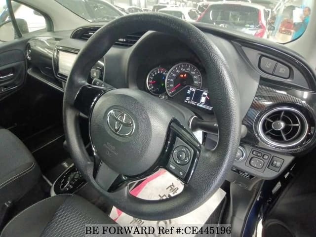 Toyota VITZ F SAFETY EDITION — фото 3