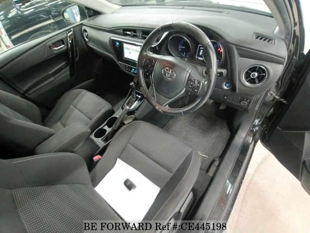 Toyota AURIS 150X S PACKAGE — фото 3
