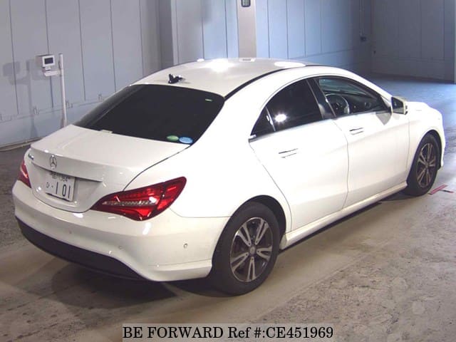 Mercedes-Benz CLA-CLASS CLA180 — фото 2
