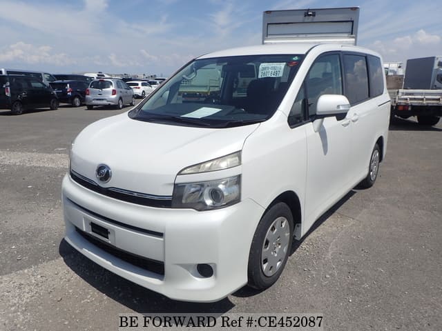 Toyota VOXY X L EDITION — фото 1