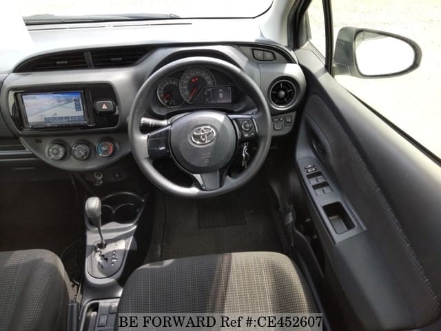 Toyota VITZ — фото 3