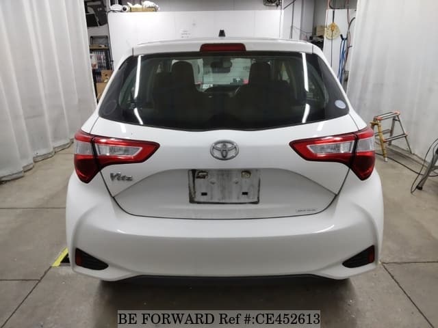 Toyota VITZ — фото 4