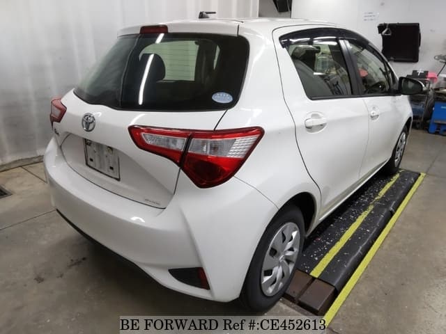 Toyota VITZ — фото 2
