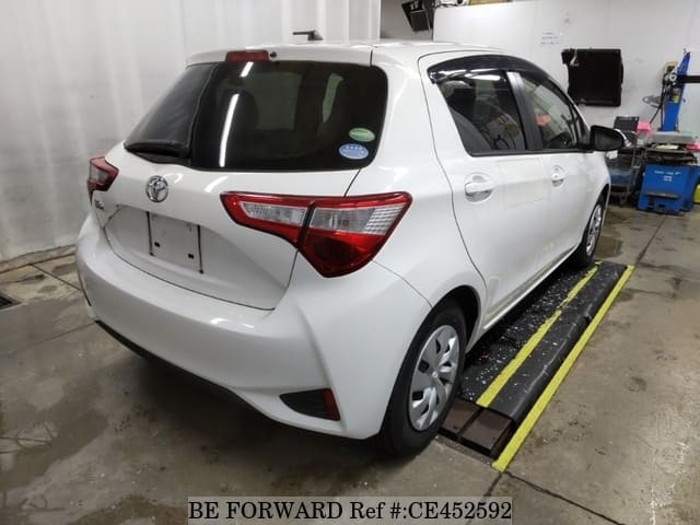 Toyota VITZ — фото 2