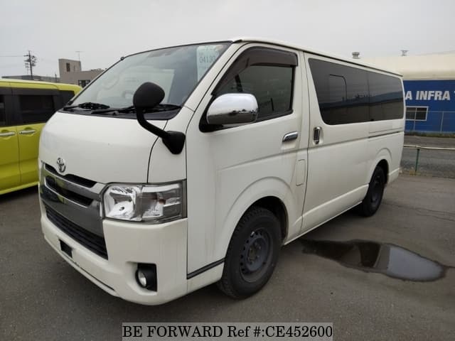 Toyota HIACE VAN — фото 1