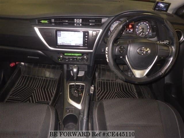 Toyota AURIS 150X S PACKAGE — фото 3
