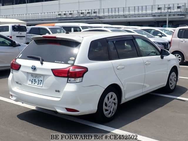 Toyota COROLLA FIELDER HYBRID — фото 2