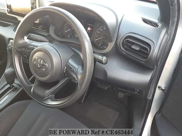 Toyota YARIS X — фото 3