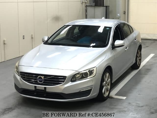 VOLVO S60 — фото 1