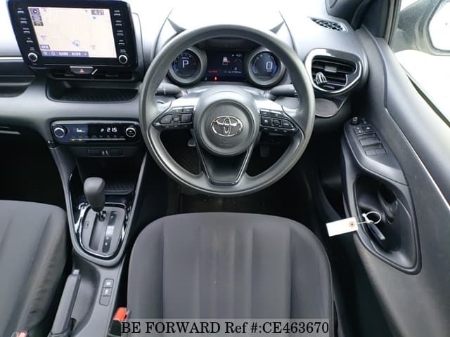 Toyota YARIS — фото 3