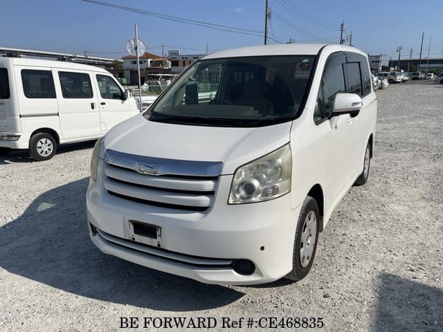 Toyota NOAH X L SELECTION — фото 1